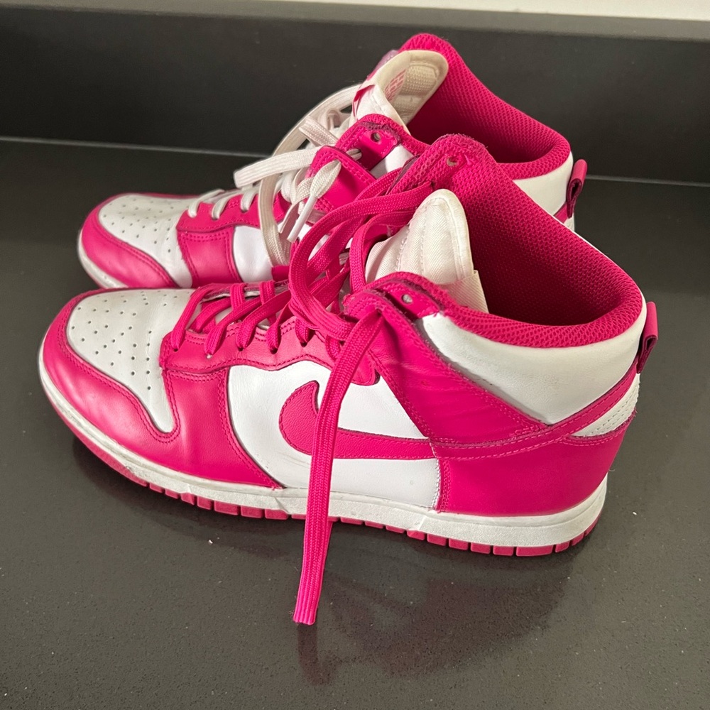 Nike Dunks pink